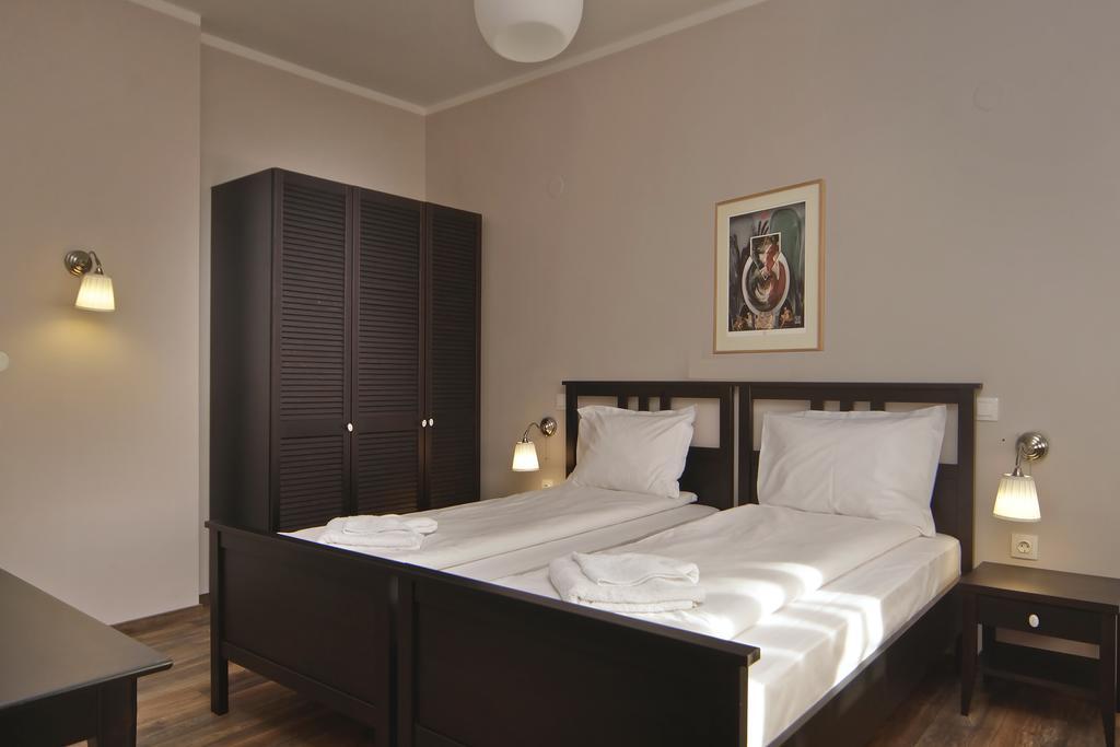 Esterra Vini Guest House Perushtitsa ภายนอก รูปภาพ