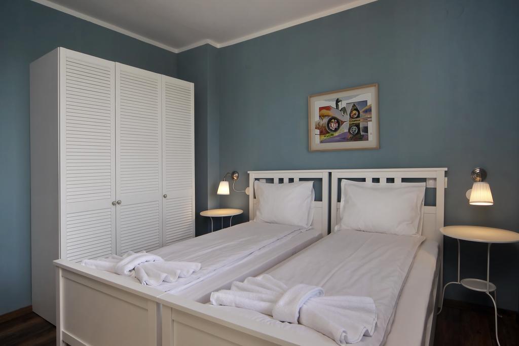 Esterra Vini Guest House Perushtitsa ภายนอก รูปภาพ